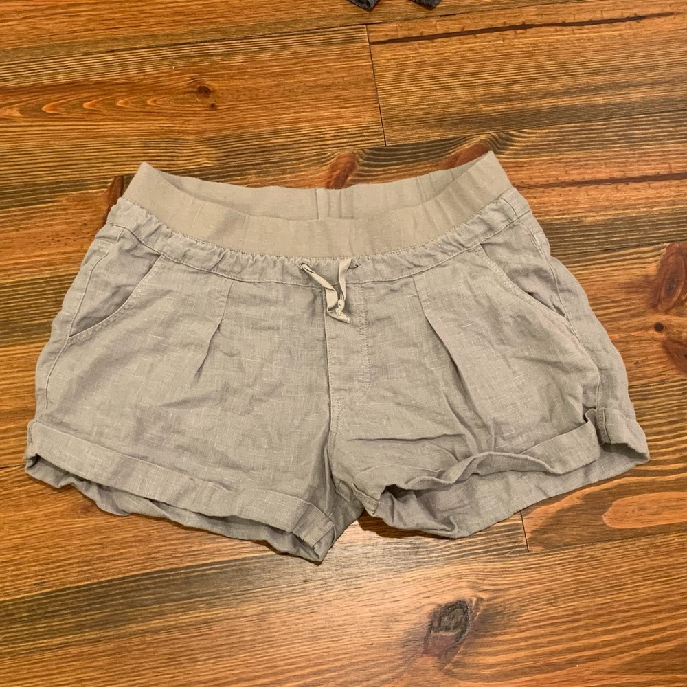 Fresh Laundry linen shorts size small